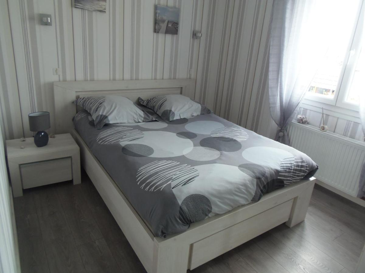 Maison De Vacances Grandcamp-Maisy Bagian luar foto